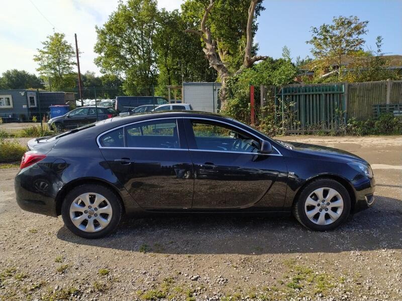 VAUXHALL INSIGNIA