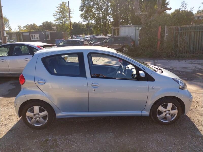 TOYOTA AYGO