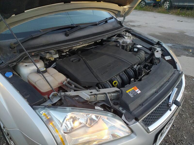FORD FOCUS