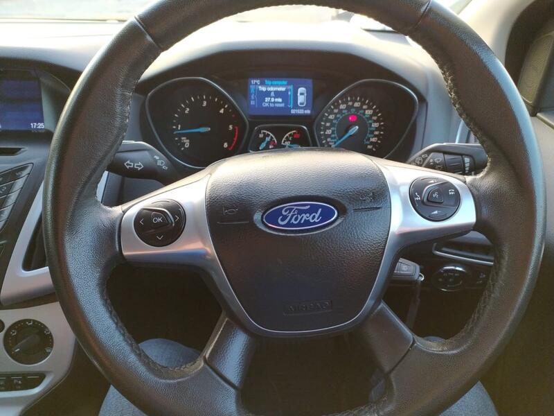 FORD FOCUS
