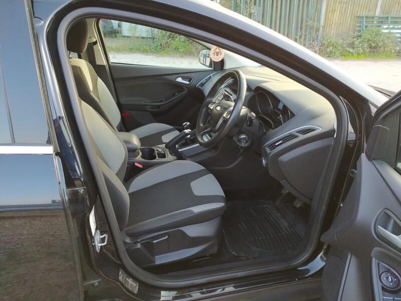 FORD FOCUS