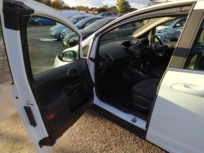 FORD B-MAX