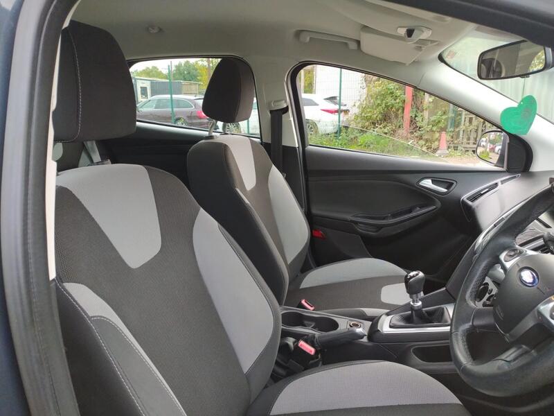 FORD FOCUS