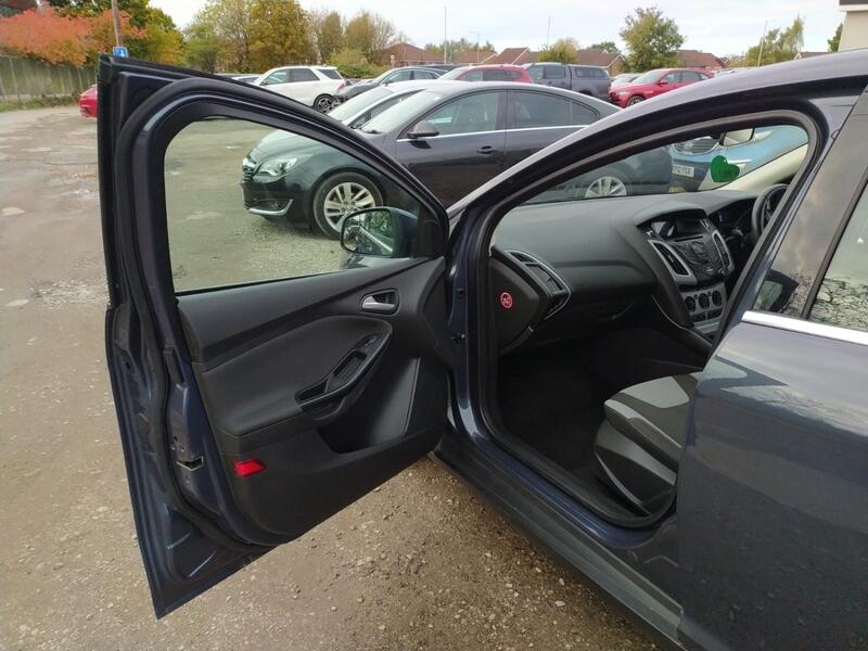 FORD FOCUS
