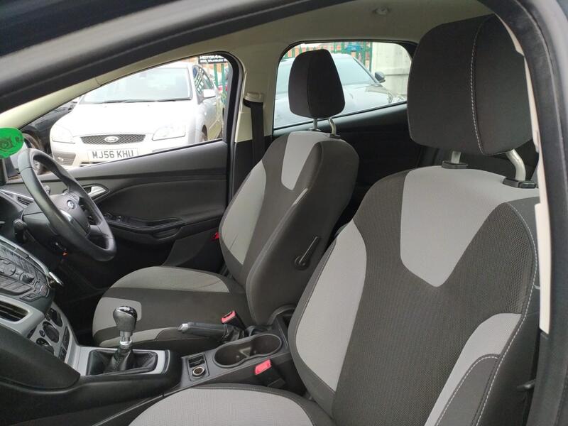 FORD FOCUS