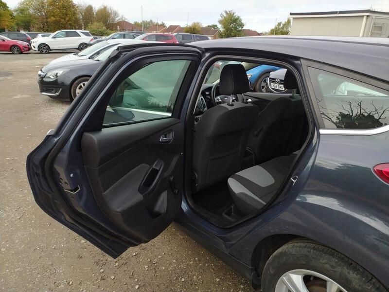 FORD FOCUS