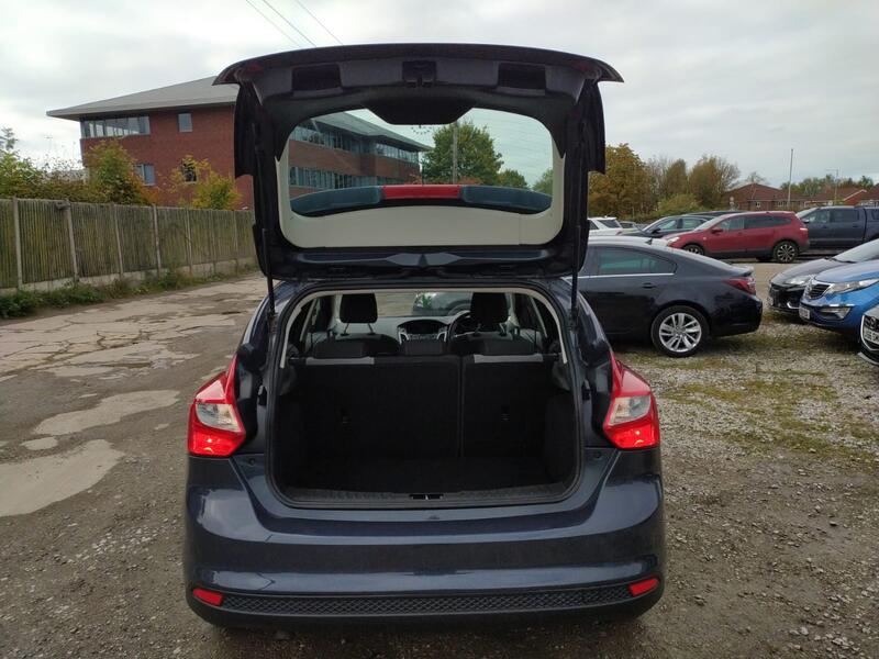 FORD FOCUS