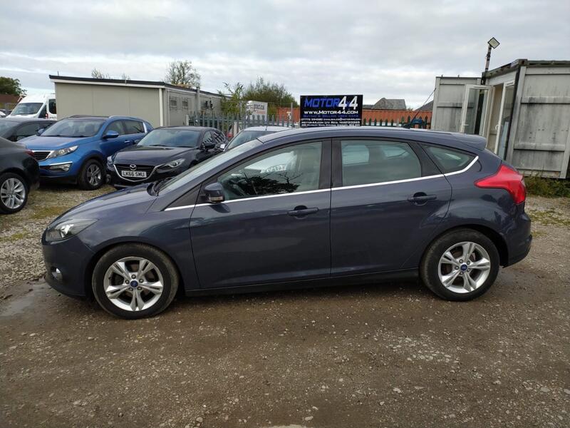 FORD FOCUS