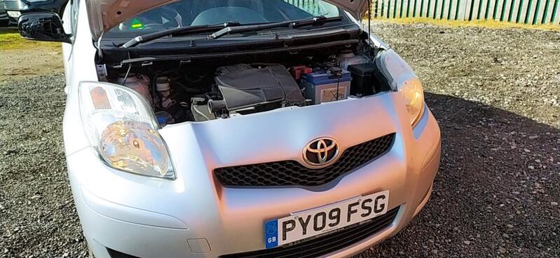 TOYOTA YARIS