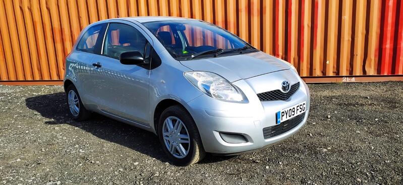 TOYOTA YARIS